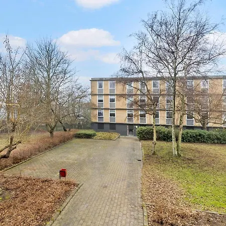 Ryethave Ved Ryetvej I Aparthotel Vaerlose (Copenhagen)